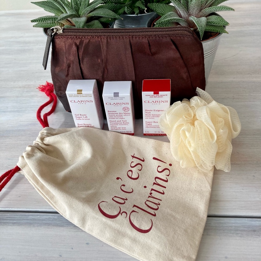 Laura Mercier Make Up Case with Clarin samples.